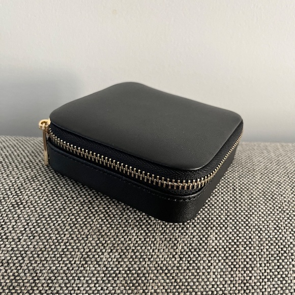 Mejuri Jewelry Case - NEW! - Picture 2 of 5